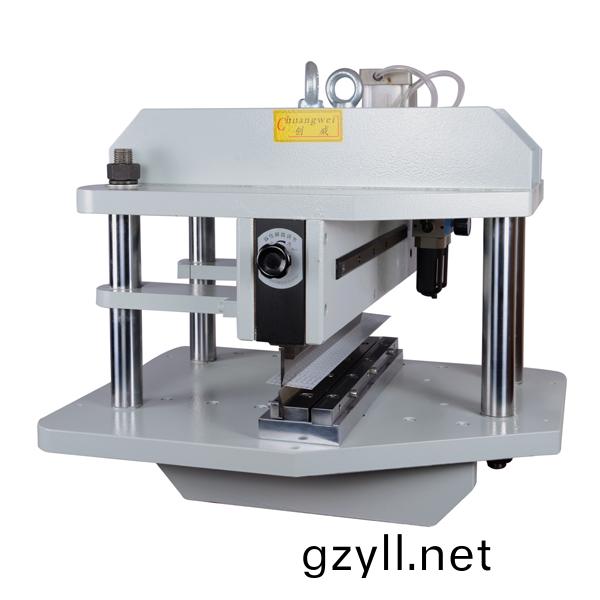 雙直刀氣動式(shi)鍘刀分闆機性能特點與撡作註意(yi)事項